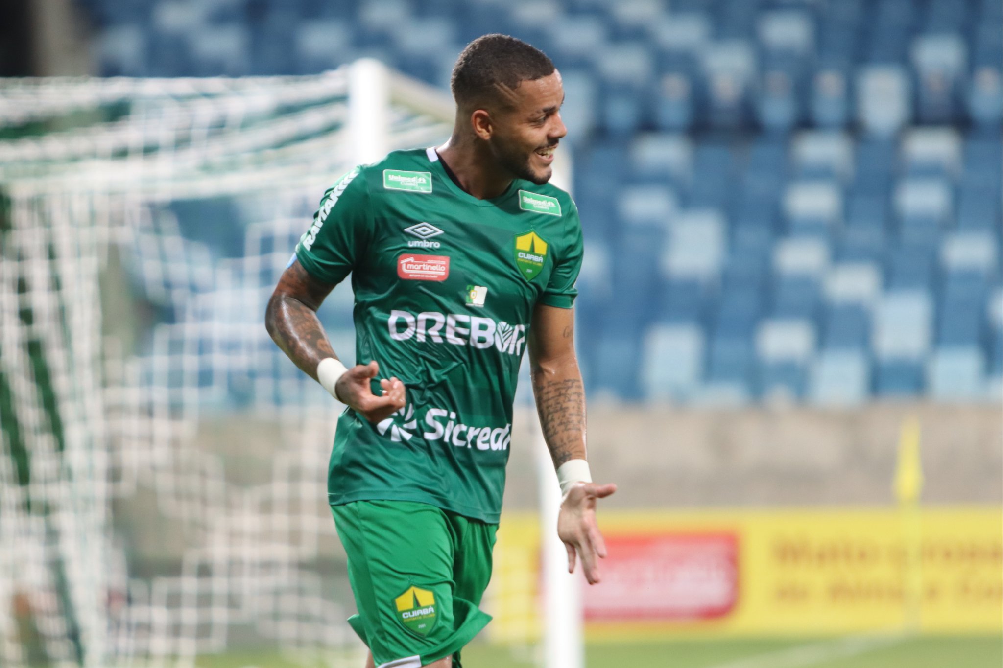 MATO-GROSSENSE: Cuiabá goleia Sinop na Arena Pantanal e retorna a liderança