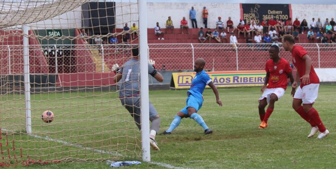 Paulista A3: Drama pessoal inspira atacante do Marília a ‘fazer o que mais ama’