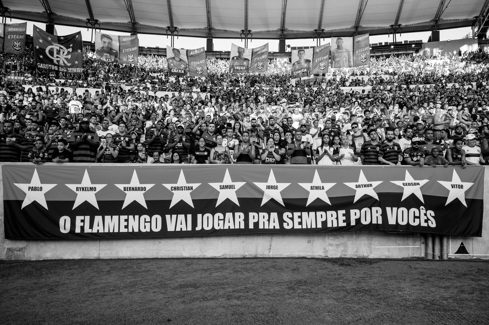 Três famílias de vítimas do incêndio do Ninho do Urubu rebatem Flamengo