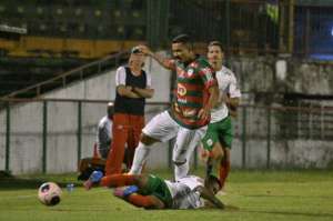 São Bernardo x Portuguesa - Lusa estreia técnico para se afastar da degola