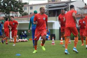 Paulistão: Guarani conta com volta de Giovanny, mas atacante vira dúvida para sábado
