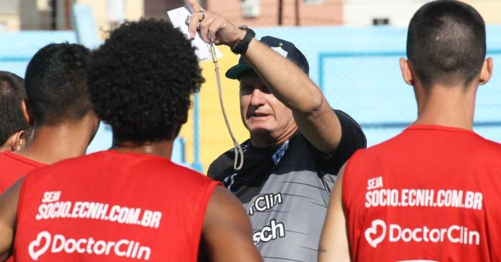 Confiante, novo técnico de adversário da Ponte Preta na Copa do Brasil é apresentado