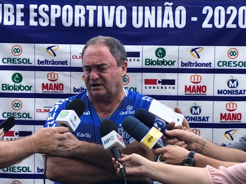 Paranaense: União anuncia técnico campeão com a Chapecoense em 2007