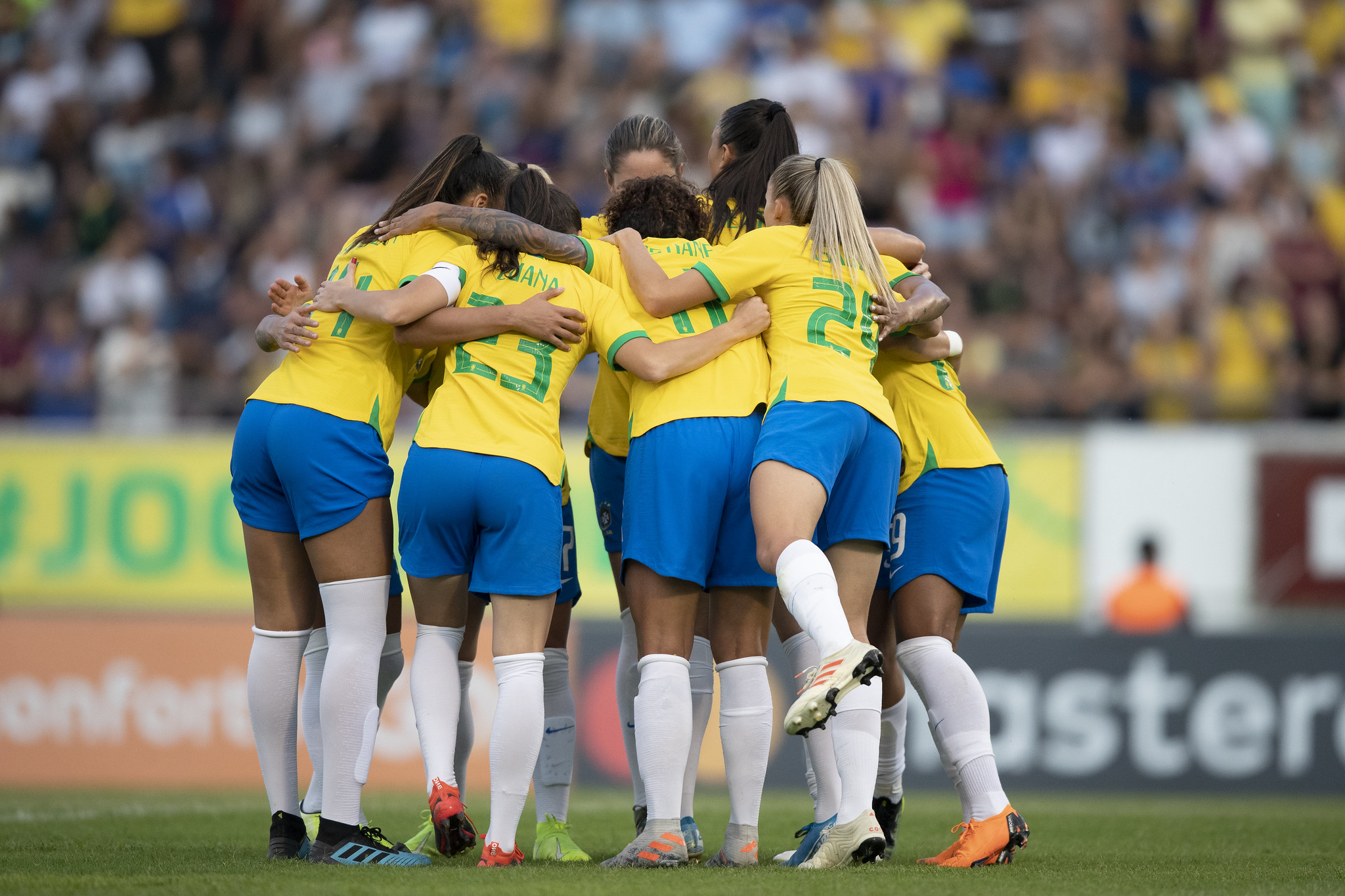 Visando Tóquio-2020, seleção feminina de futebol faz amistoso contra EUA em abril