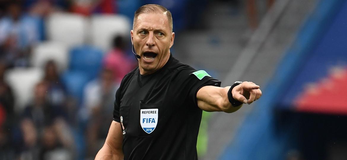 Árbitro das últimas 4 eliminações do Corinthians teve de ser protegido pela PM