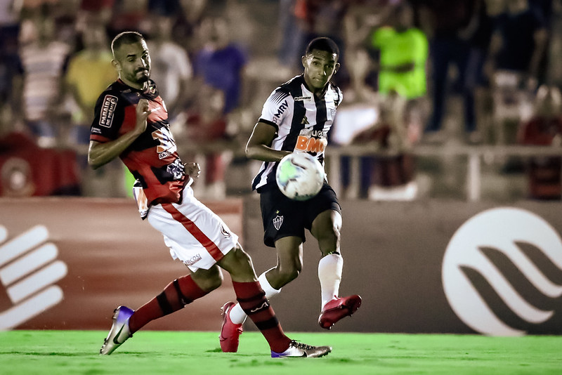 Atuação ruim e baixa produção ofensiva ofuscam classificação e preocupam Atlético-MG