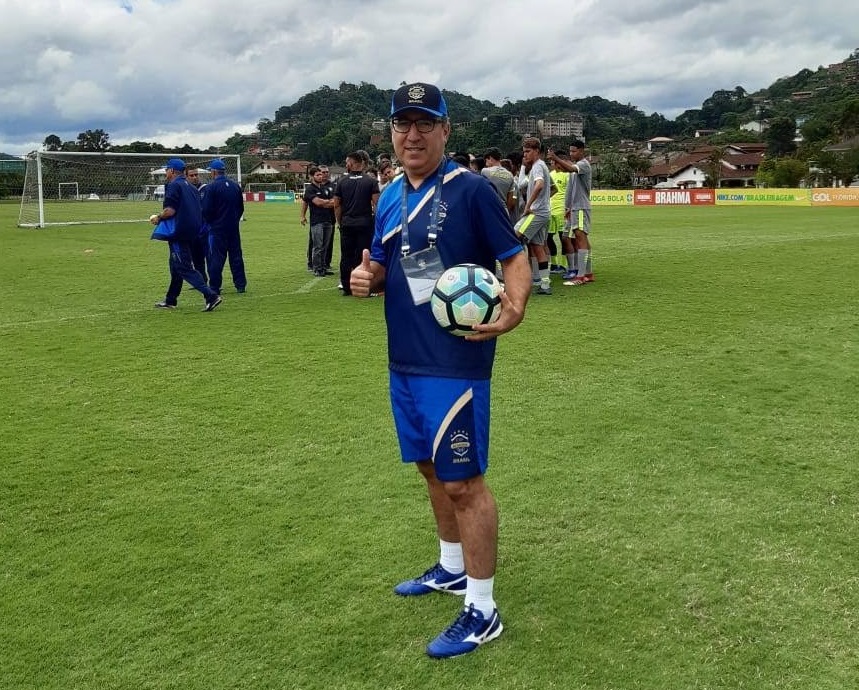 Após proposta de Estados Unidos e Série A3, Bira Arruda faz curso na CBF