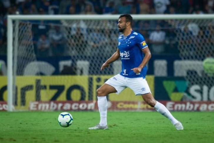 Paulistão: Ex-zagueiro do Cruzeiro é regularizado e pode ser titular no RB Bragantino