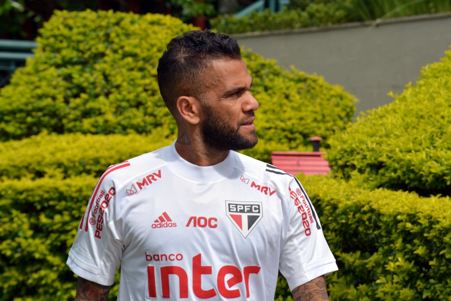 Daniel Alves minimiza furto de carro: ‘Meu legado não é materialista’