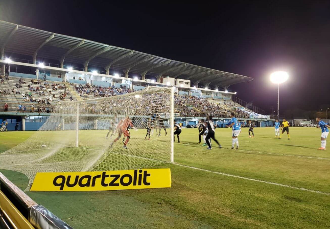 Novo Hamburgo-RS 1 x 2 Ponte Preta – De bom só a vaga e o dinheiro…