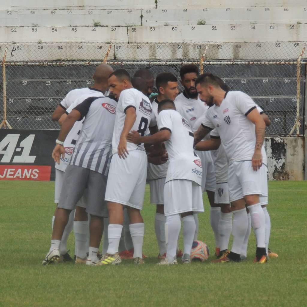 Visando retomada, Cachorrão desafia Comercial