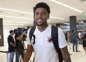 Após eliminação, atacante não joga clássico pelo Corinthians e deve reforçar o Inter