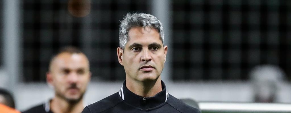 Catarinense: Avaí vai atrás de ex-técnico do Atlético-MG após demitir portuga