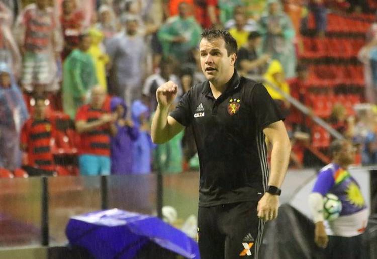 Pernambucano: Sport surpreende e acerta com técnico de time sergipano