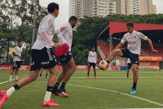 Paulistão: São Paulo e Corinthians se enfrentam em clássico para evitar crise