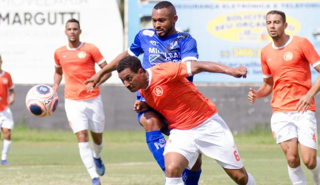 Atibaia lutou muito e venceu o Taubaté. Foto: Caíque Toledo