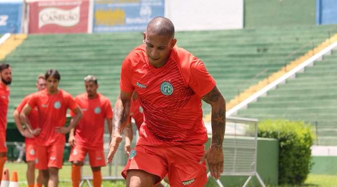 Paulistão: Com problema muscular, centroavante vira dúvida no Guarani