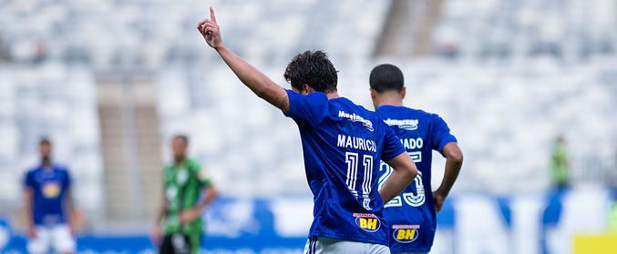 Maurício marcou o gol de empate no fim do jogo em Patrocínio