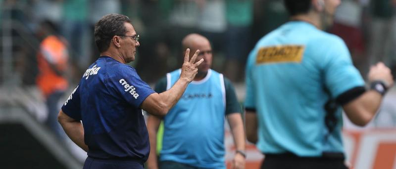 Paulistão: Luxemburgo diz que procura um cobrador de faltas no Palmeiras