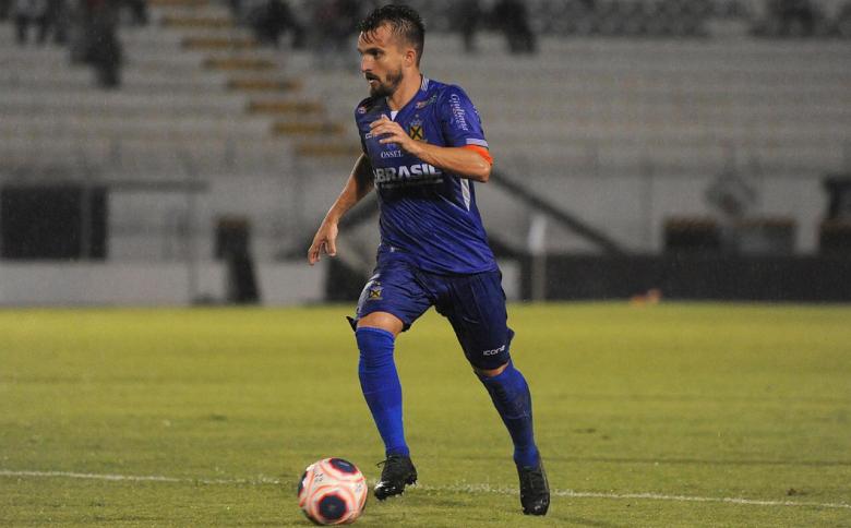 Paulistão: Volante quer triunfo do Santo André sobre o Bragantino