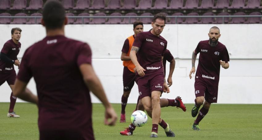 Sérgio Soares perde mais um zagueiro e quebra a cabeça na Ferroviária