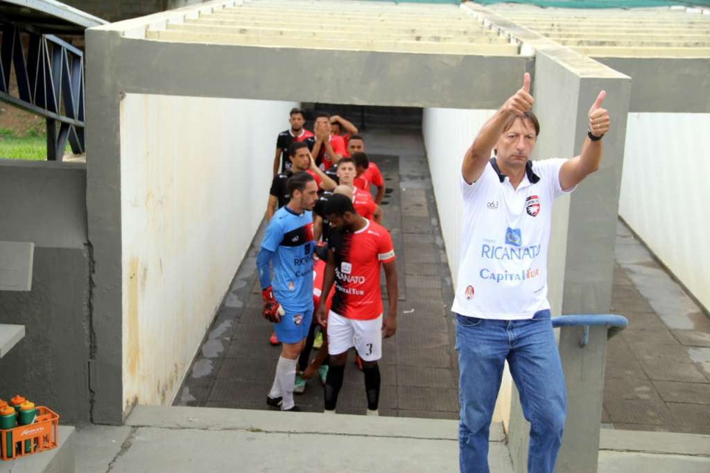 Equipe do Capital se prepara para ir a campo no Estádio Nilton santos (Foto: João Lino Cavalcante/Divulgação)