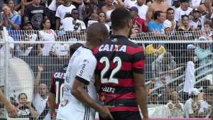 Presidente do Vitória indica 'armação' entre Mancini e Rodrigo em dedada épica