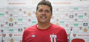 Claudinei descarta reforços por ora e quer salvar Botafogo com atual elenco