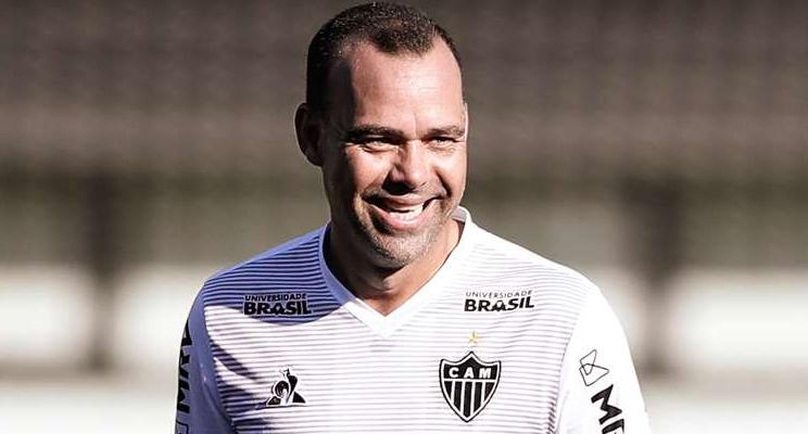 Polivalente, Jair revela conversa com Dudamel para ser 1º volante no Atlético-MG