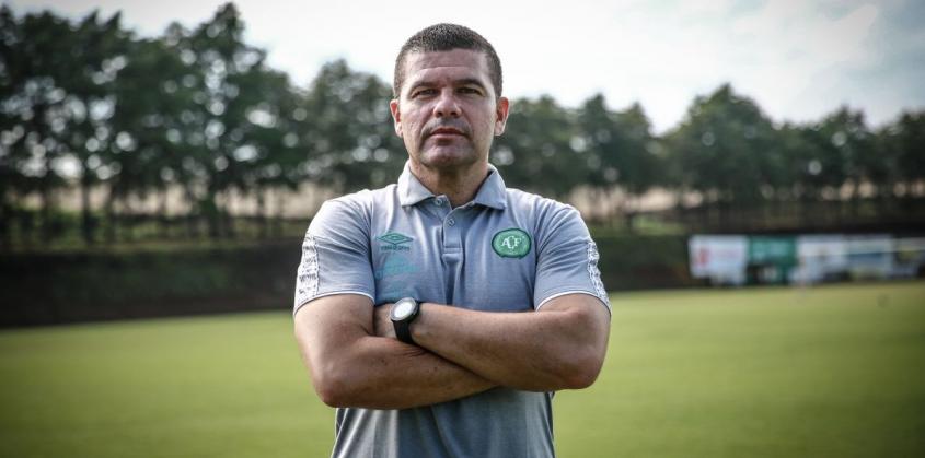 Louzer começa trabalho na Chapecoense e já foca em “final” na Copa do Brasil