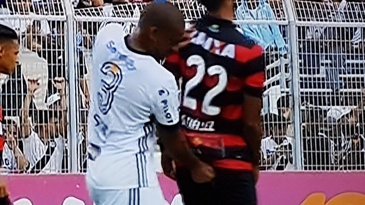 Presidente desmente possível armação em ‘dedada’ que salvou Vitória de rebaixamento