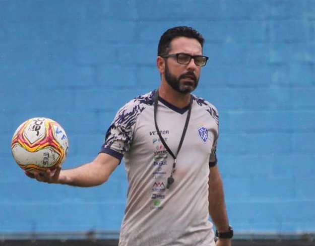 Copa do Brasil: Rodrigo Fonseca lamenta gol no fim e vê derrota injusta do Vitória-ES