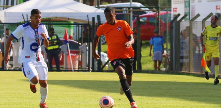 Paulista A3: Jovem atacante vibra com estreia pelo Desportivo Brasil: ‘Contente’