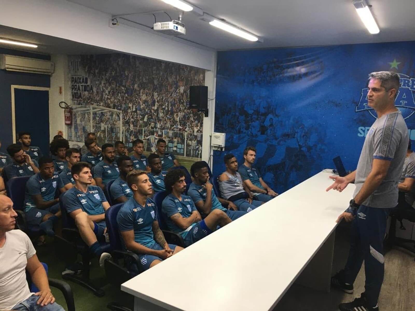 Catarinense: Novo técnico do Avaí é apresentado e mira o título estadual
