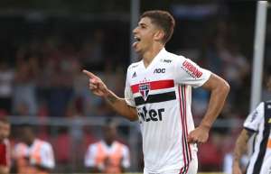 Vitor Bueno mantém confiança no ataque do São Paulo: 'Uma hora a bola vai entrar'