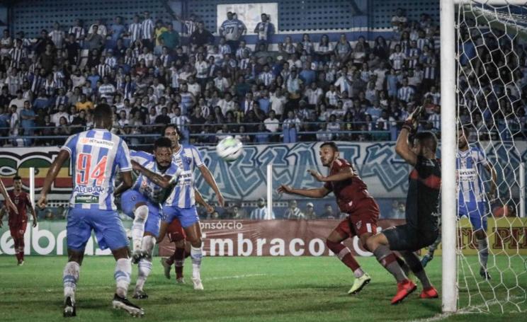 COPA DO BRASIL: Dois estreantes vencem e três vagas da 3.ª fase são definidas nos penais