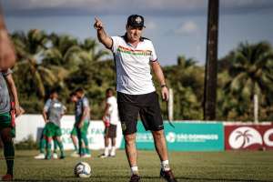 Exclusivo! Ponte Preta define substituto de Gilson Kleina, veja quem é!