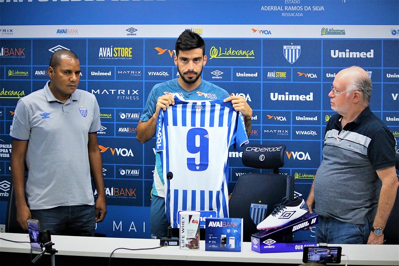 Catarinense: Apresentado, ex-LDU nega meta individuais e prioriza Avaí