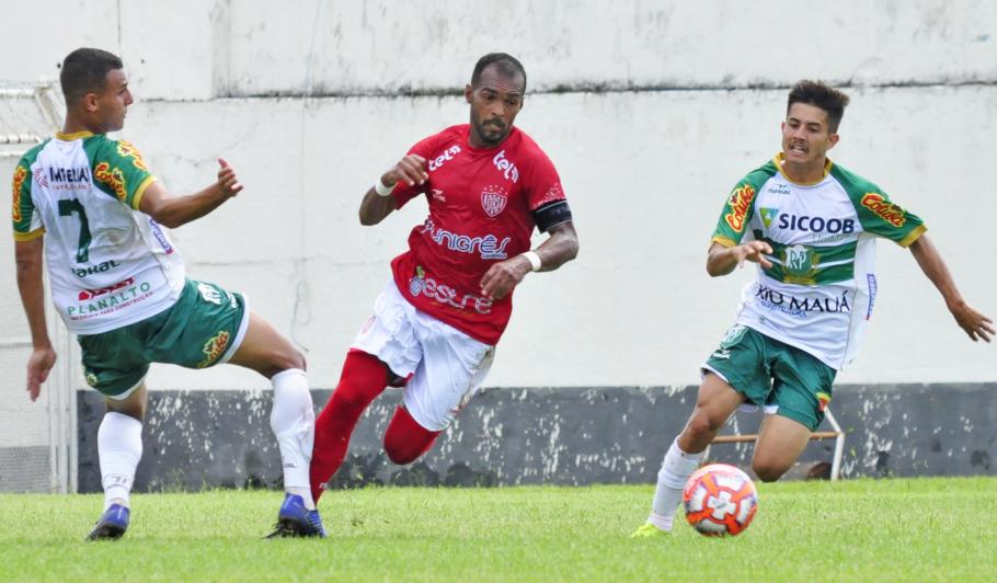 Richarlyson, aquele mesmo, é anunciado por time da Série A3 de São Paulo