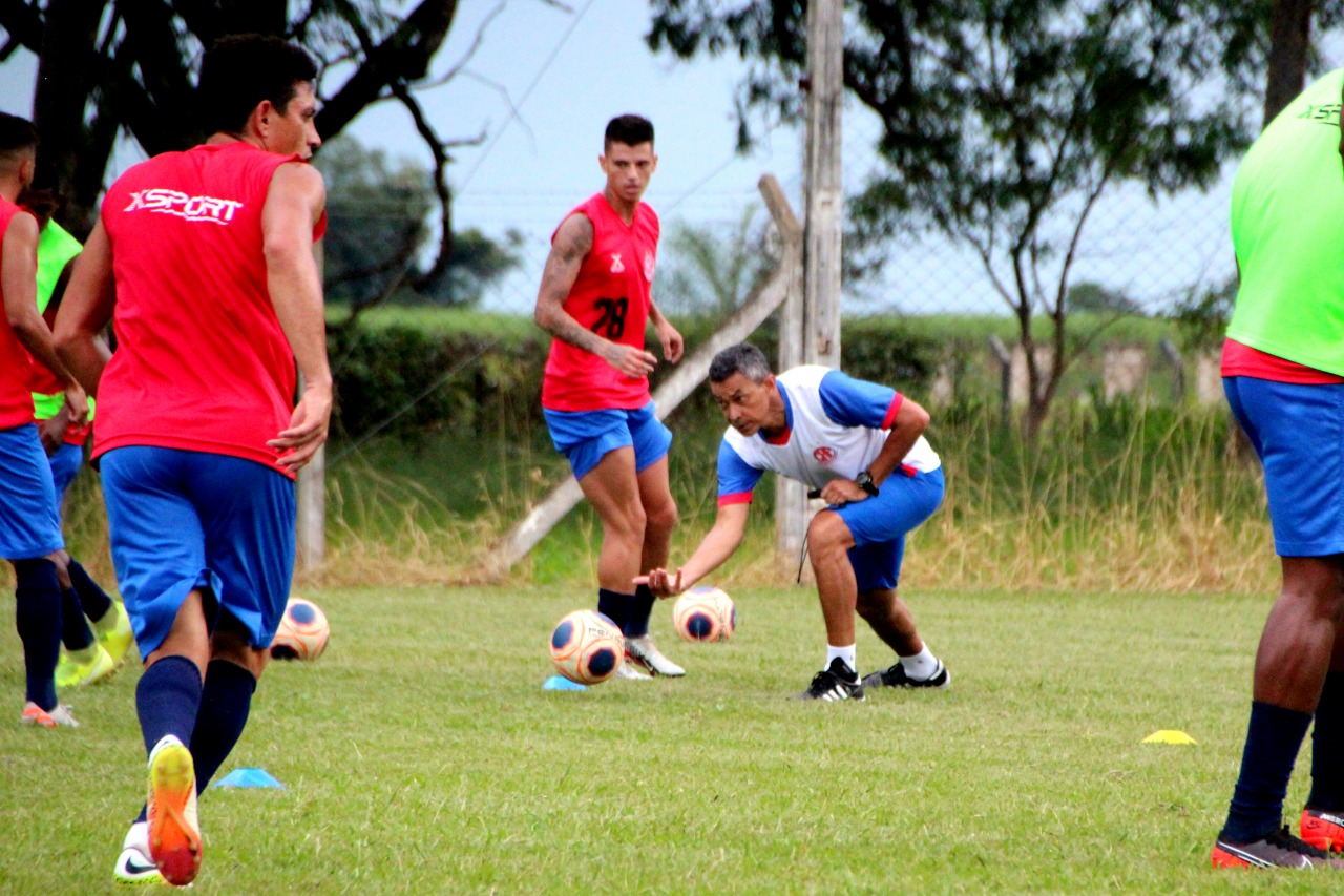 Paulista A2: Técnico aprova Penapolense e conta com reforços contra a Lusa