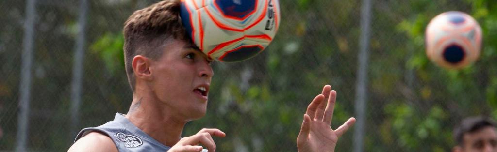 Paulistão: Nunes ajusta posicionamento e faz trabalho de bola parada no Corinthians