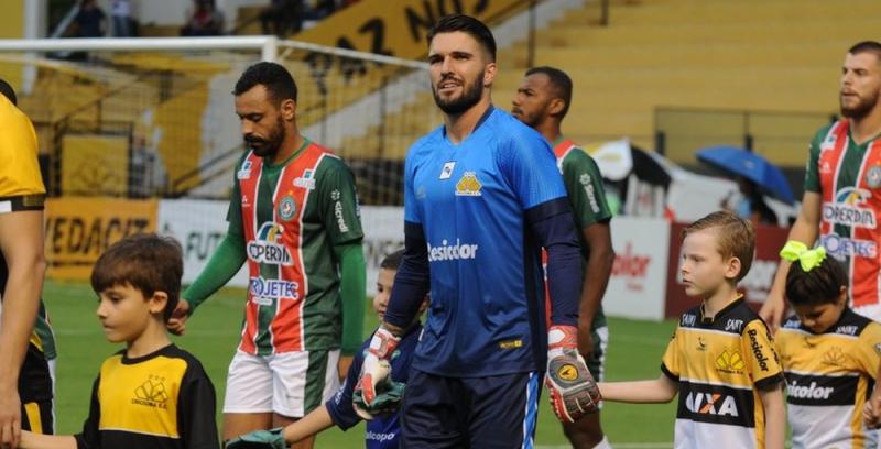 Catarinense: Enquanto goleiro valoriza elenco, presidente do Criciúma é julgado