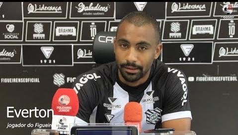 Catarinense: Após se recuperar de lesão, meia enfim é apresentado pelo Figueirense
