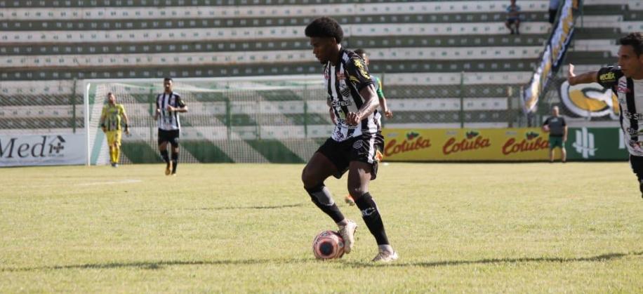 Comercial derrota o Desportivo Brasil