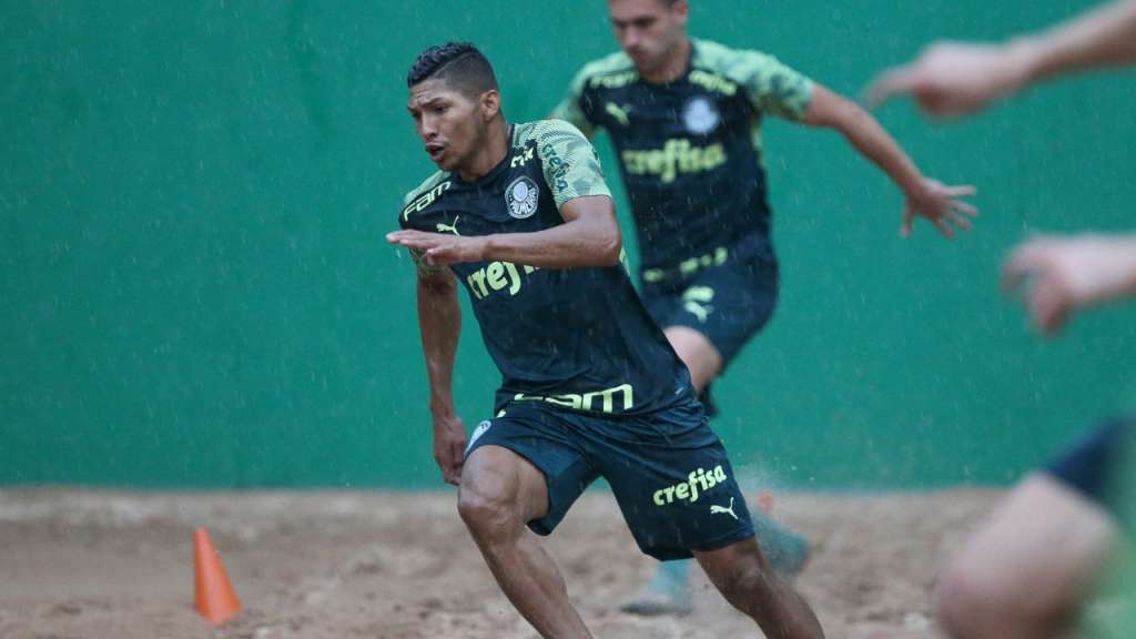 Reforço, Rony faz primeiro treino com o elenco do Palmeiras