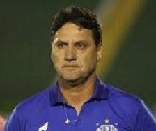 Será que Brigatti vai escalar o melhor atleta no momento, na Ponte Preta?