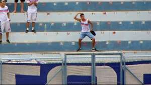 Torcedor divulga vídeo pedindo desculpa por racismo em jogo da Série A2