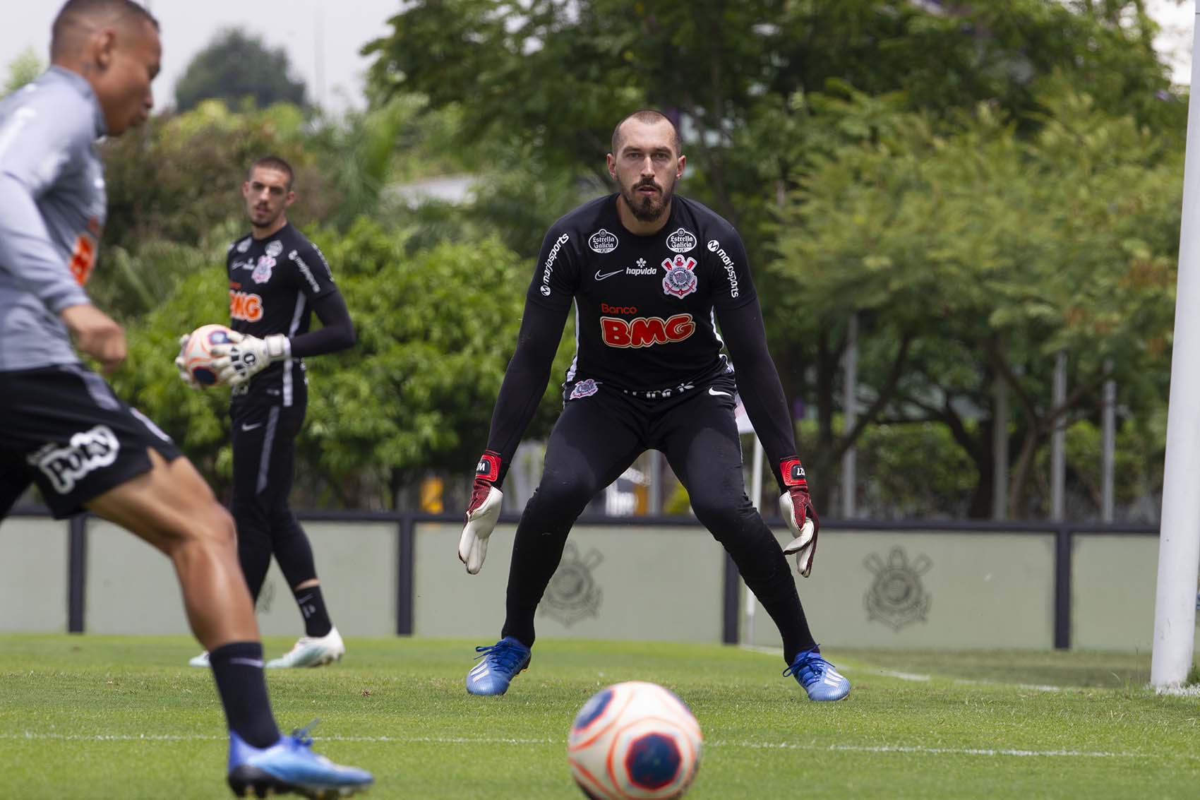 Goleiro pede paciência com Tiago Nunes no Corinthians: ‘Estamos no caminho certo’