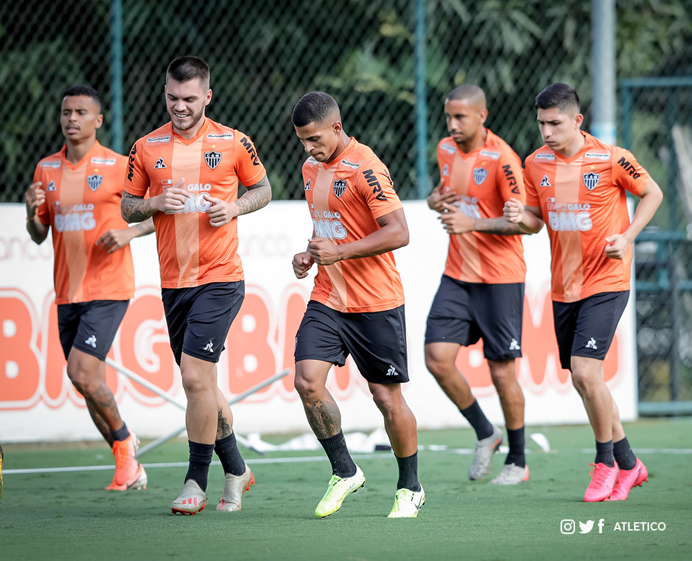Atlético-MG viaja para duelo da Copa do Brasil sem Tardelli e Réver