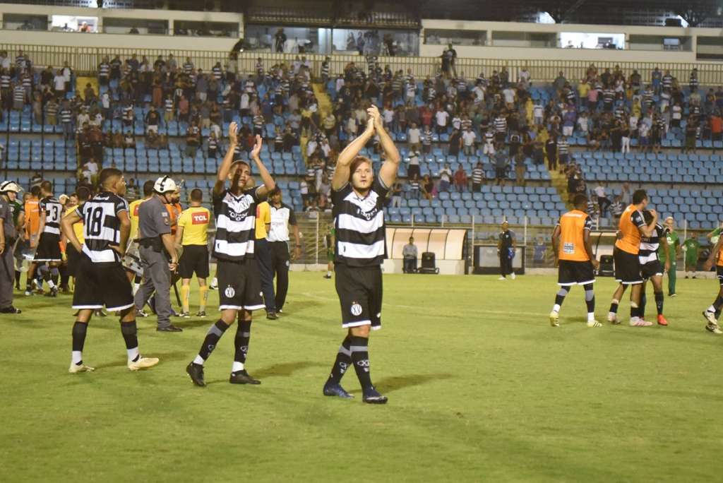 XV de Piracicaba iniciou a competição eliminando o Londrina (Foto: Elcio Fabretti)